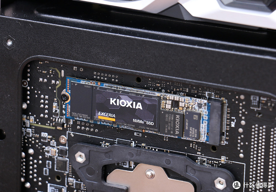 东芝存储更名铠侠后的首款性价比中端NVMe SSD，RC10 500G评测