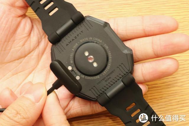 华米Amazfit Ares户外运动手表，都市户外皆可用，让你八面威风