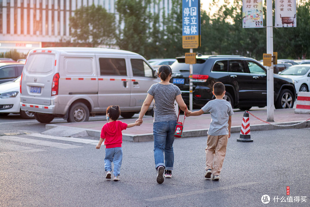 变焦定焦差距在哪，20年前镜头素质几何，请看佳能标头开箱实测