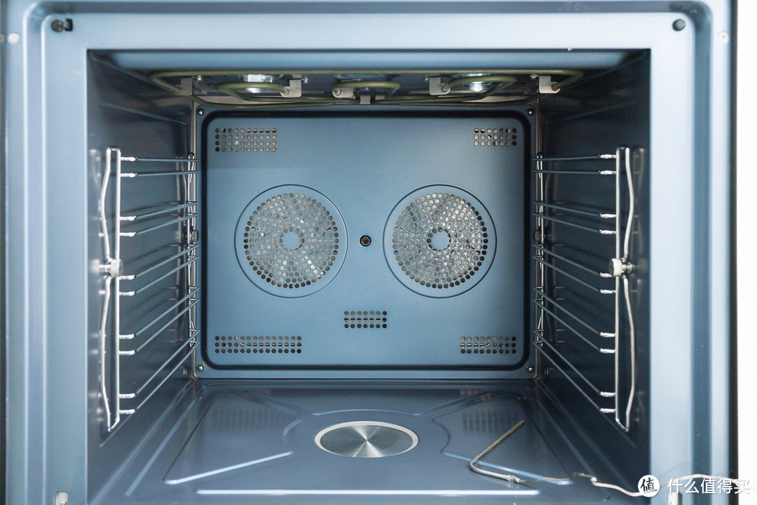 一专多能，蒸、烤、发酵，组合烹饪，全面体验凯度蒸汽烤箱SR80SA