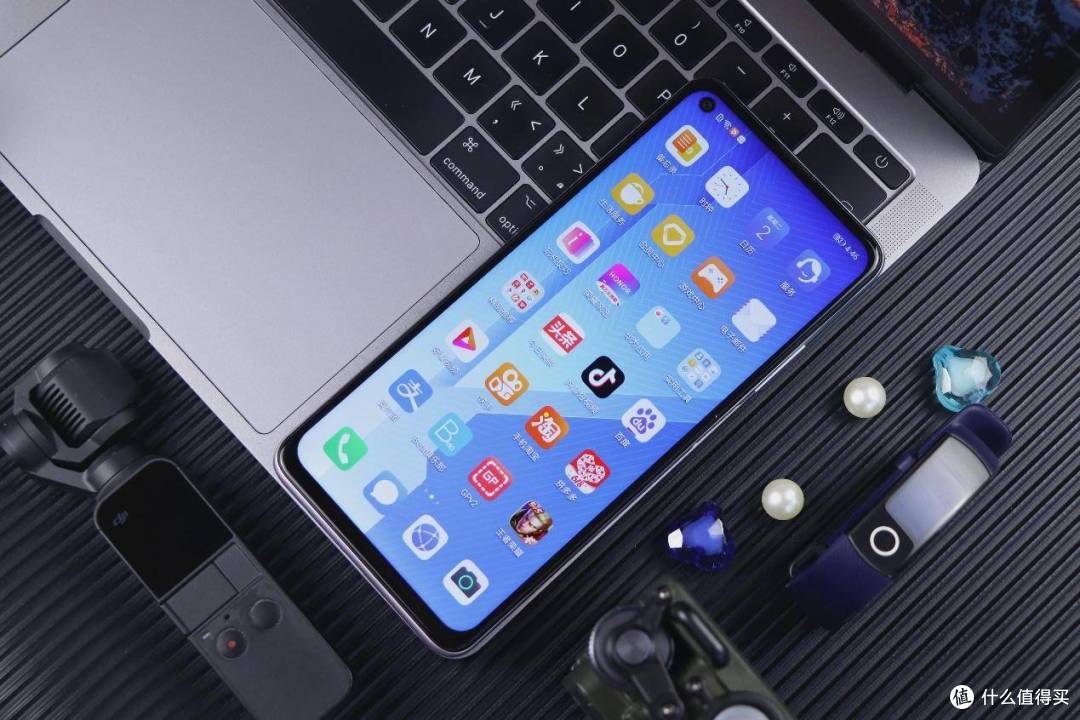 真正做到让“后浪”尖叫的5G手机：荣耀paly4体验评测