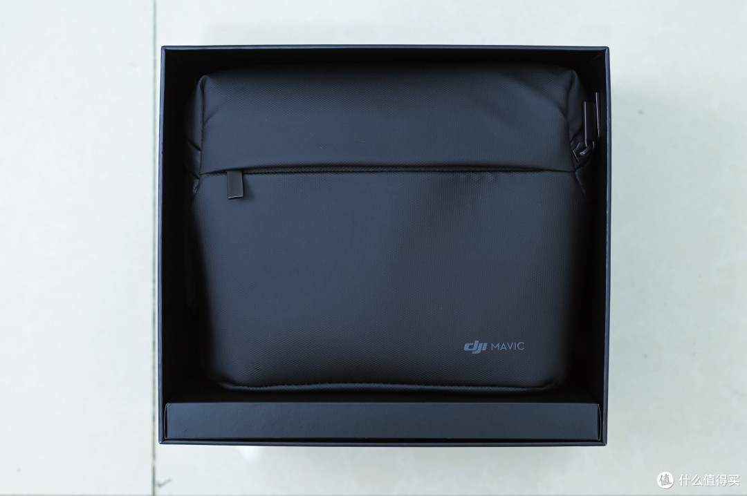 更爽的飞行 大疆MAVIC AIR2 开箱