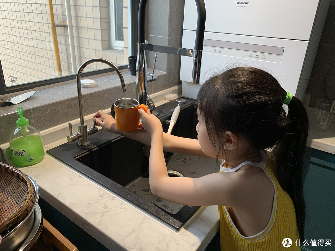 给孩子精致呵护 妈妈更省心,体验立升婴爱净水器C5