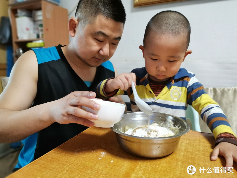 亲子活动：和小朋友共同制作美味早餐