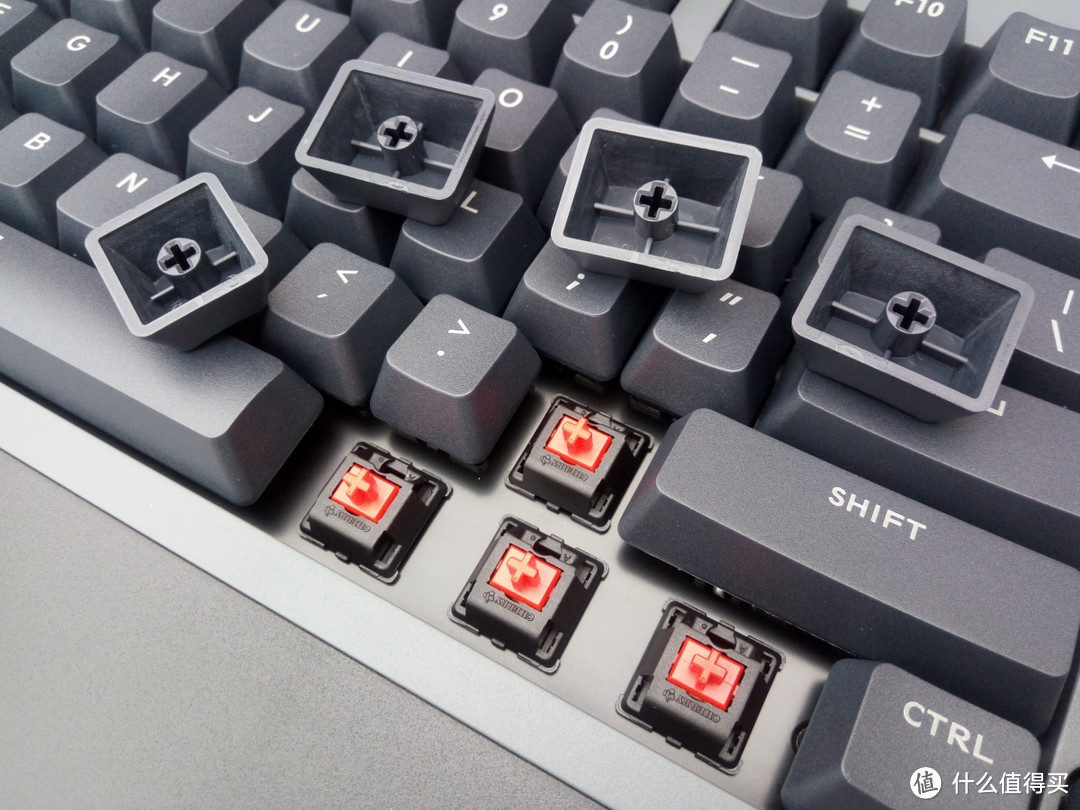 性能不凡的红轴键盘，TT G821飞行家三模键盘体验