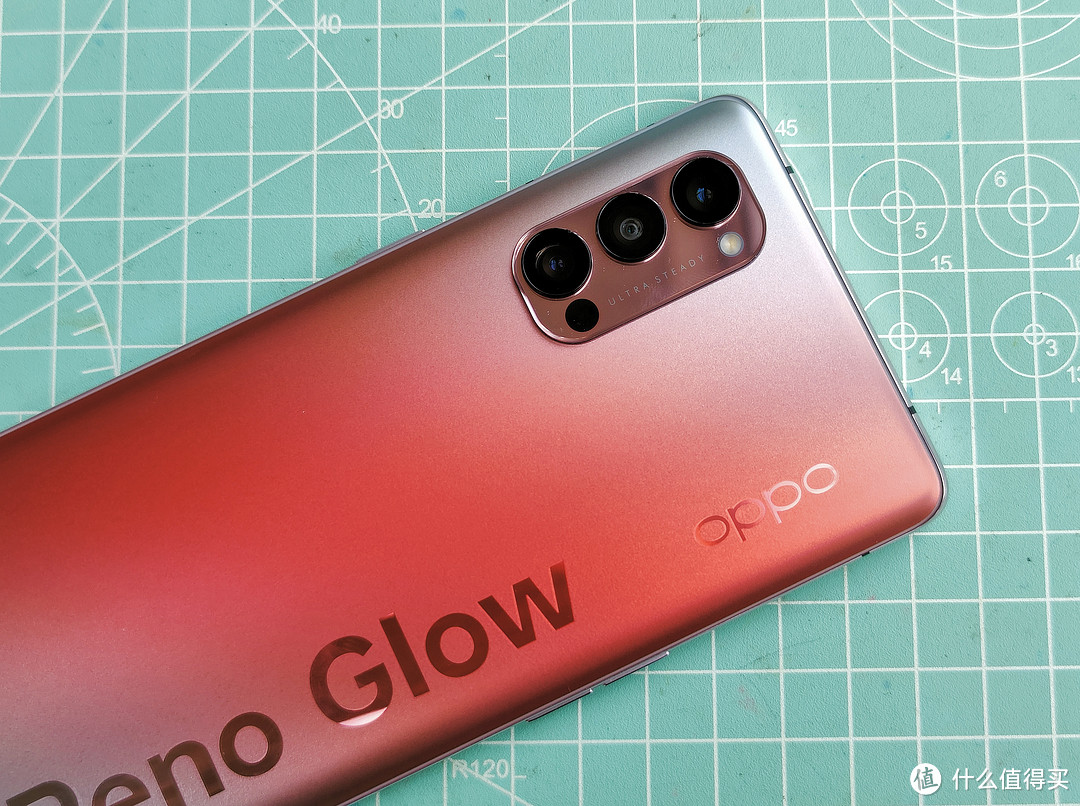 评OPPO Reno4 Pro，初代用户悲喜交加