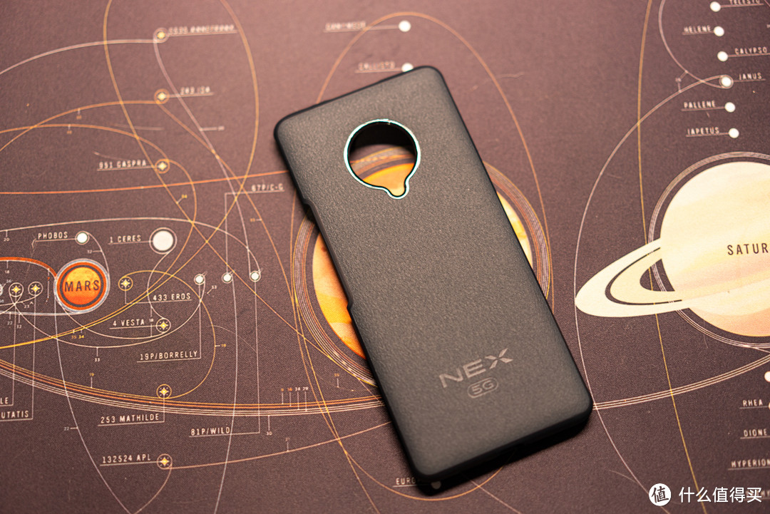 你是愿意接受不完整的屏幕，还是来用我这部更靓的手机—— NEX 3S深度剖析