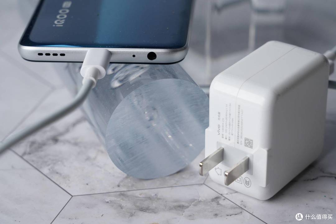 天玑1000plus首秀144hz的极速顺滑vivoiqooz15g手机体验