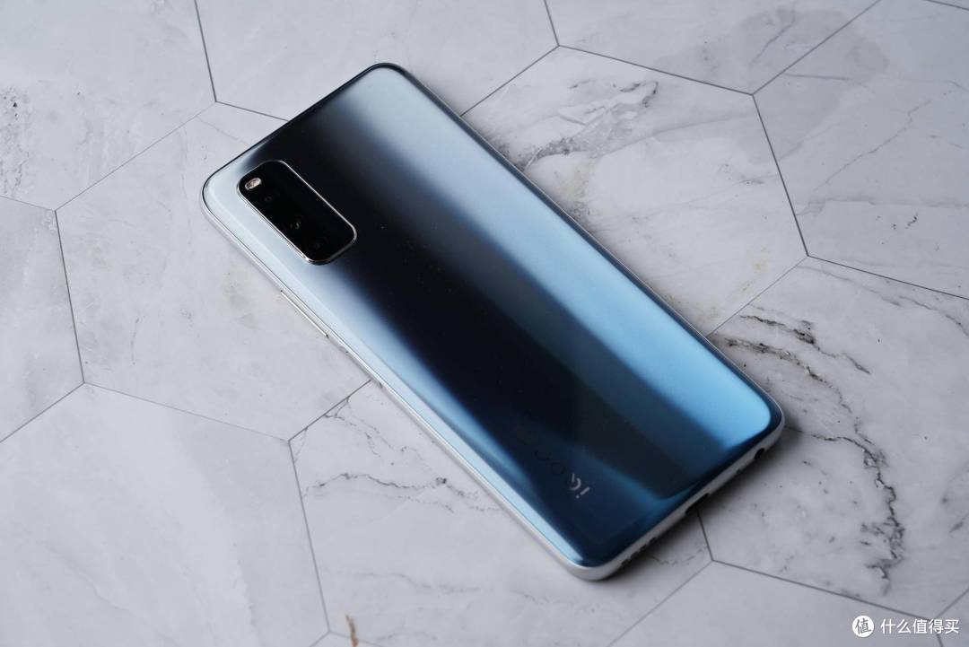 天玑1000Plus首秀&144Hz的极速顺滑---vivo iQOO Z1 5G手机体验