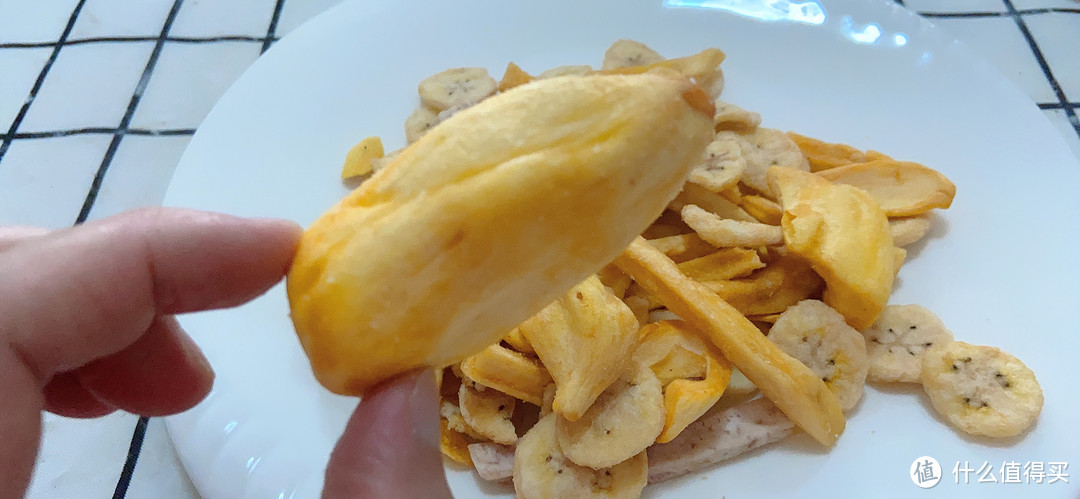 这些百吃不厌的追剧小零食,已加入我的豪华零食套餐!
