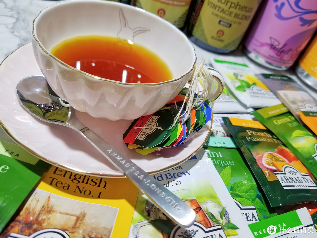 一口气喝完18种 AHMAD TEA 亚曼茶，真·硬核体验，附多种特调方式供参考