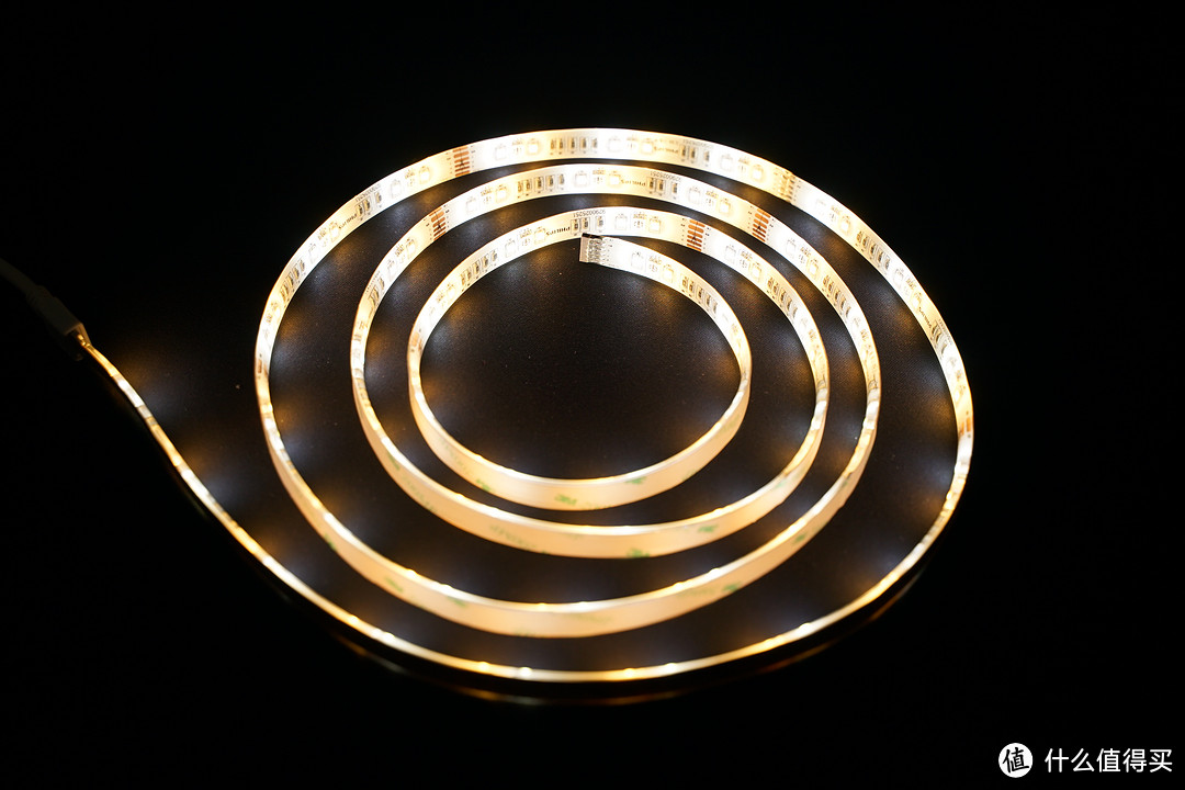 灯带默认为6500k 灯珠与2200k灯珠混合成的中性光，也是亮度最高的模式