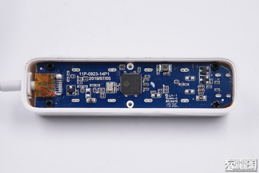 多款usb分线器都是用这个芯片.