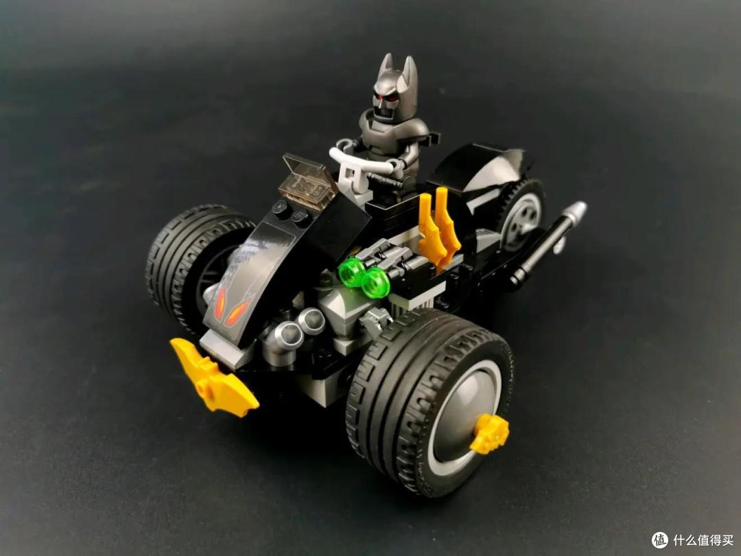 全站首测:乐高76110 蝙蝠侠大战利爪军团 评测