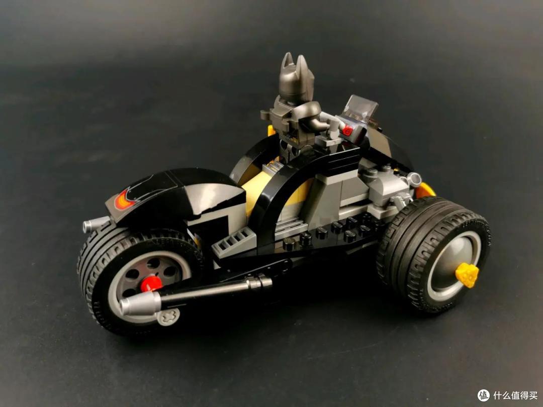 全站首测:乐高76110 蝙蝠侠大战利爪军团 评测