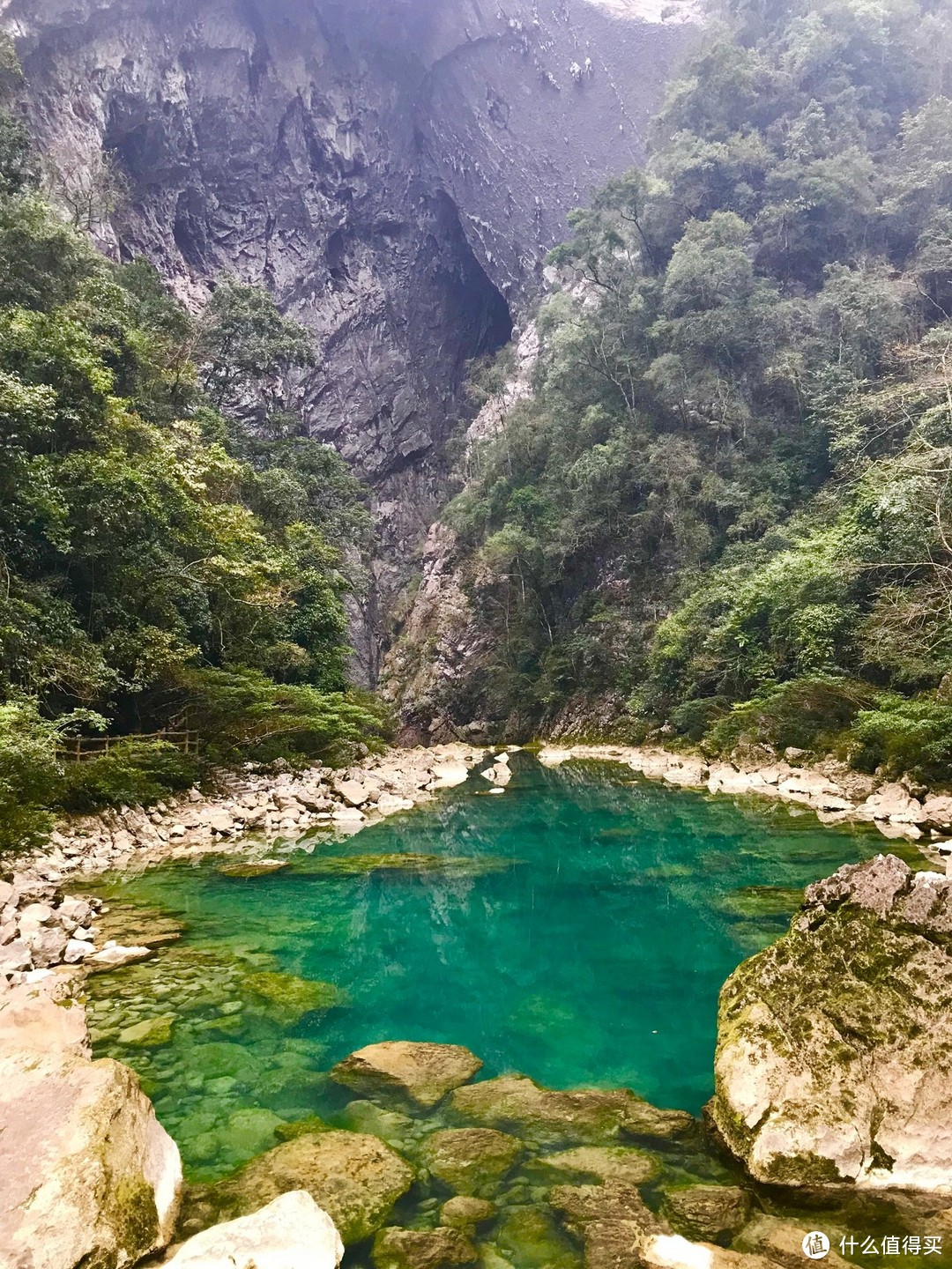 云窍旁通吞日月，烟萝倒拔挂虹霓 ——黔行于崇山峻岭间