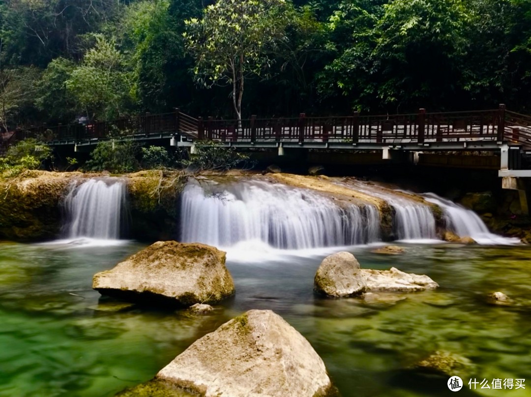 云窍旁通吞日月，烟萝倒拔挂虹霓 ——黔行于崇山峻岭间