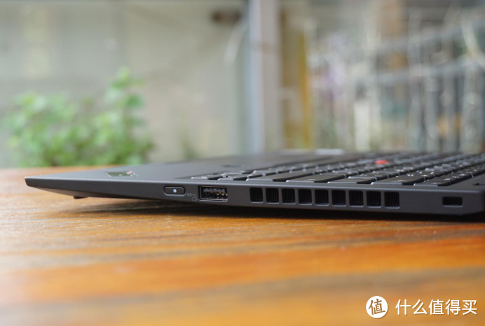 到手尝鲜：有点贵的4K版ThinkPad X1 Carbon