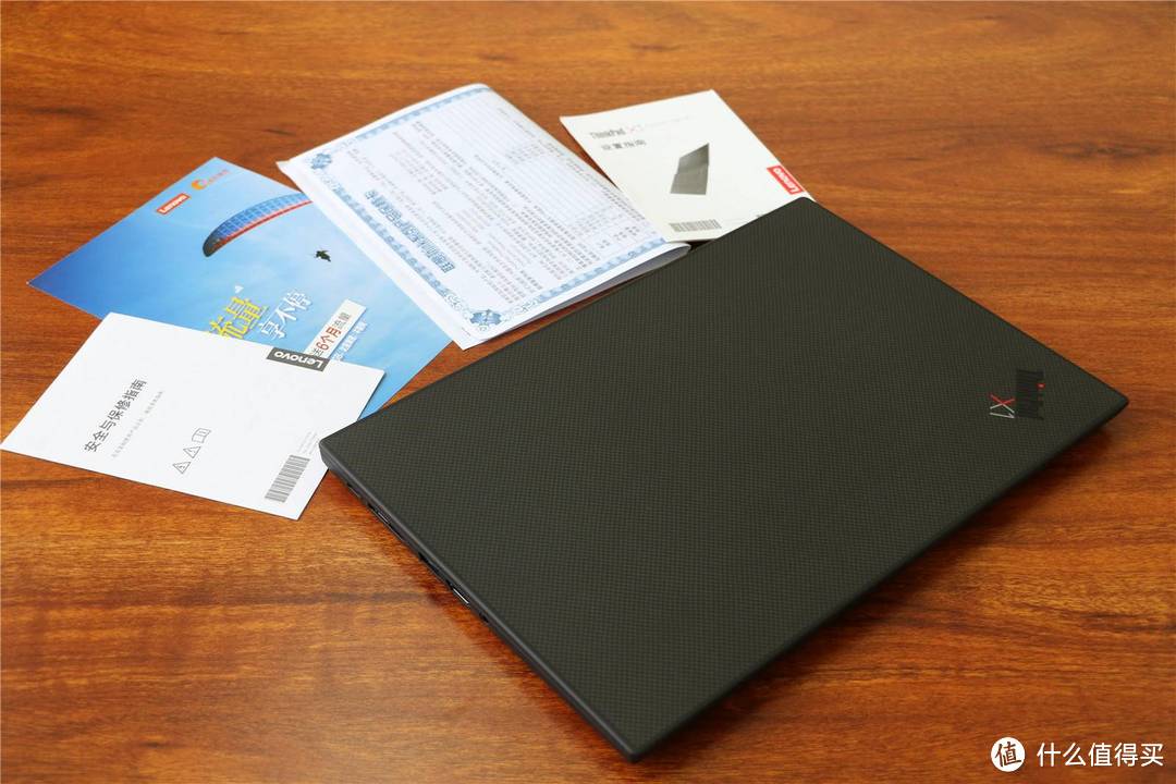 超便携高端商务 长续航全时互联 ThinkPad X1 Carbon 2020深度体验