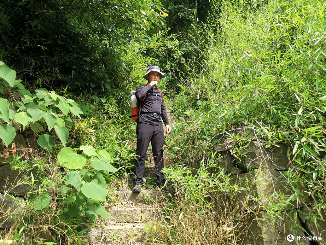 夏季旅行徒步清爽、防晒装备618选购推荐,迪卡侬隐藏款防晒神衣、OSPREY骇客等值得买好物清单
