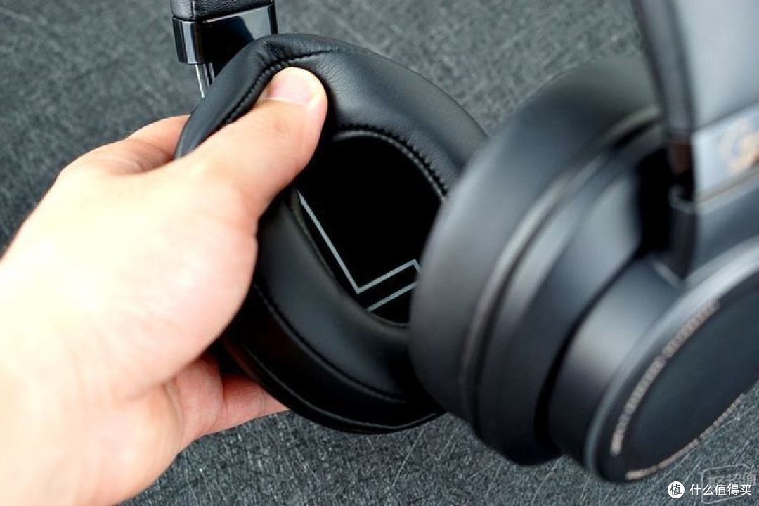 创新SXFI Air(声晰飞飞行者)评测:把全息环绕音响戴在头上