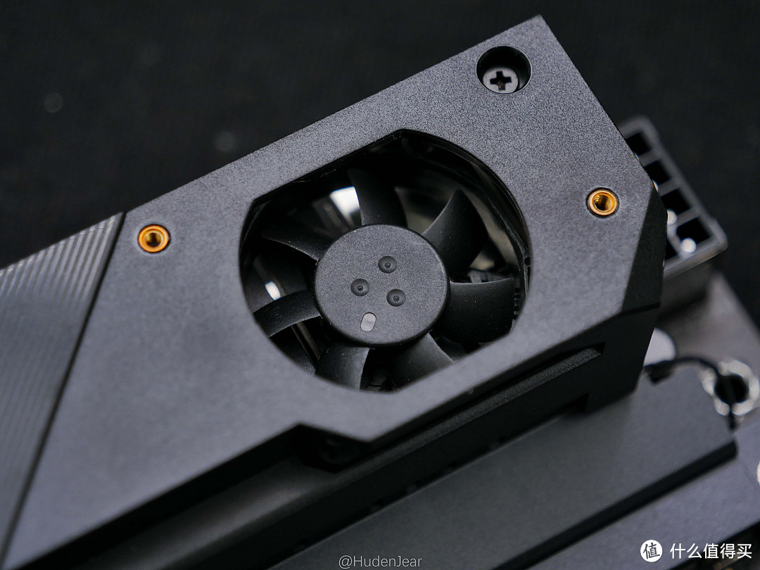 华硕 ROG STRIX B550-I GAMING 主板开箱拆解：B550ITX王者风貌