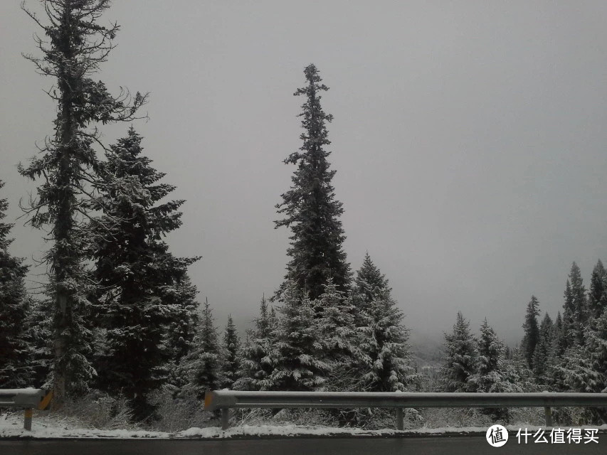 那年，回程遇飞雪体验藏寨