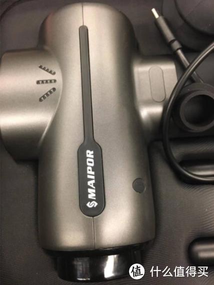 USB充电，轻巧便携 —— 迈普（MAIPOR）M2 筋膜枪 【十款筋膜枪评测第5章】