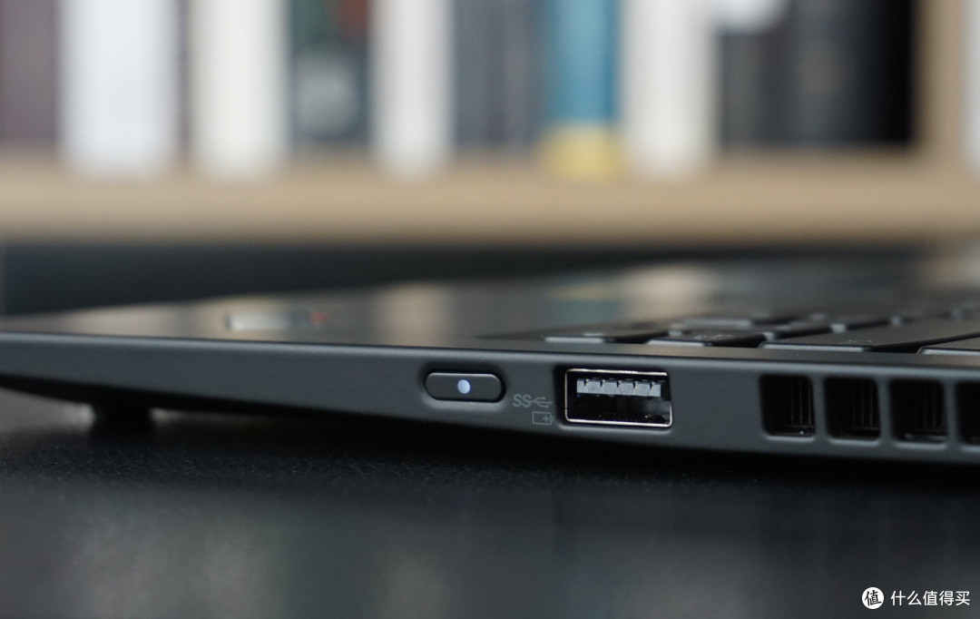 将商务范的经典进行到底,小黑新品ThinkPad X1 Carbon 2020体验