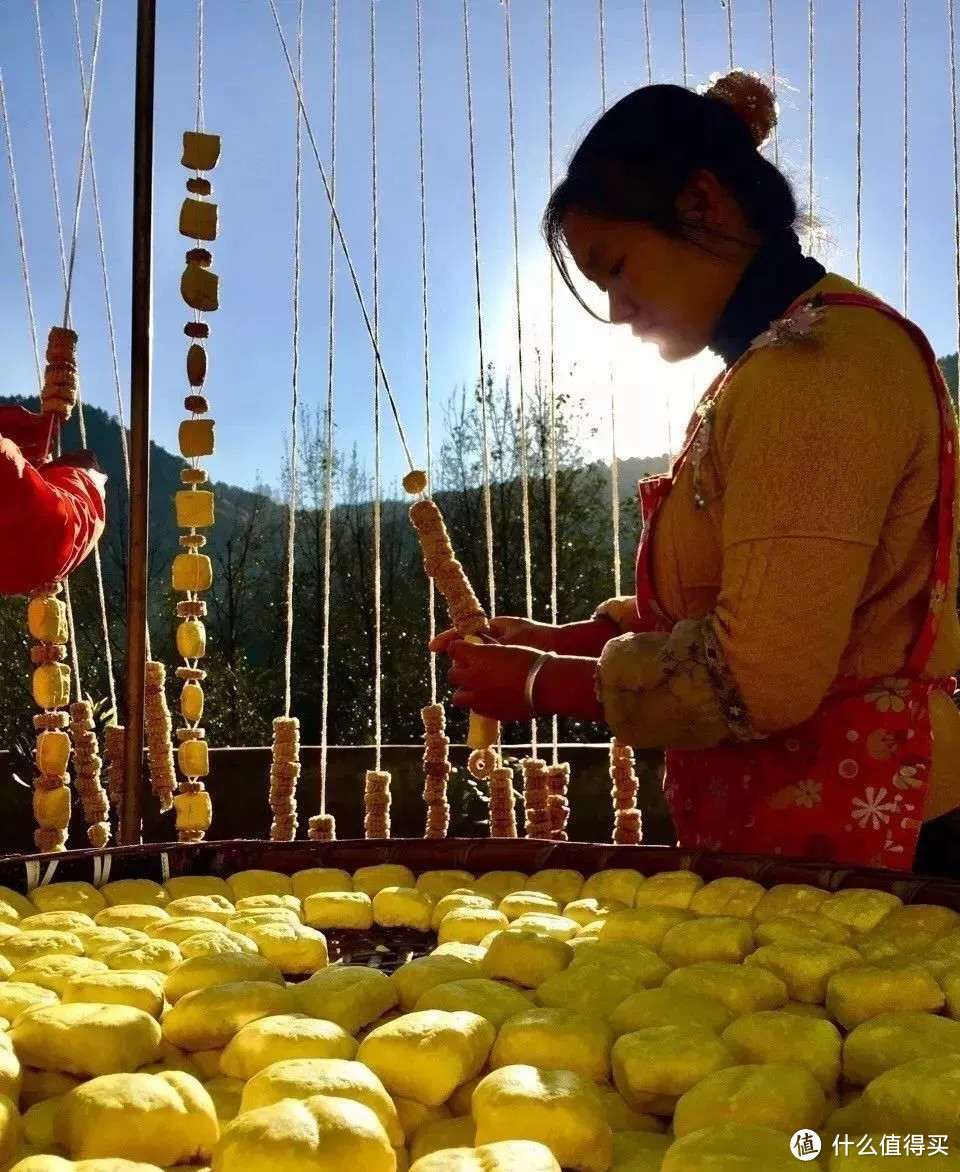 浙江卫视美食纪录片《风味人间》推荐，云南姜黄豆腐，香软味鲜，细腻不渣，吃一口就爱上！