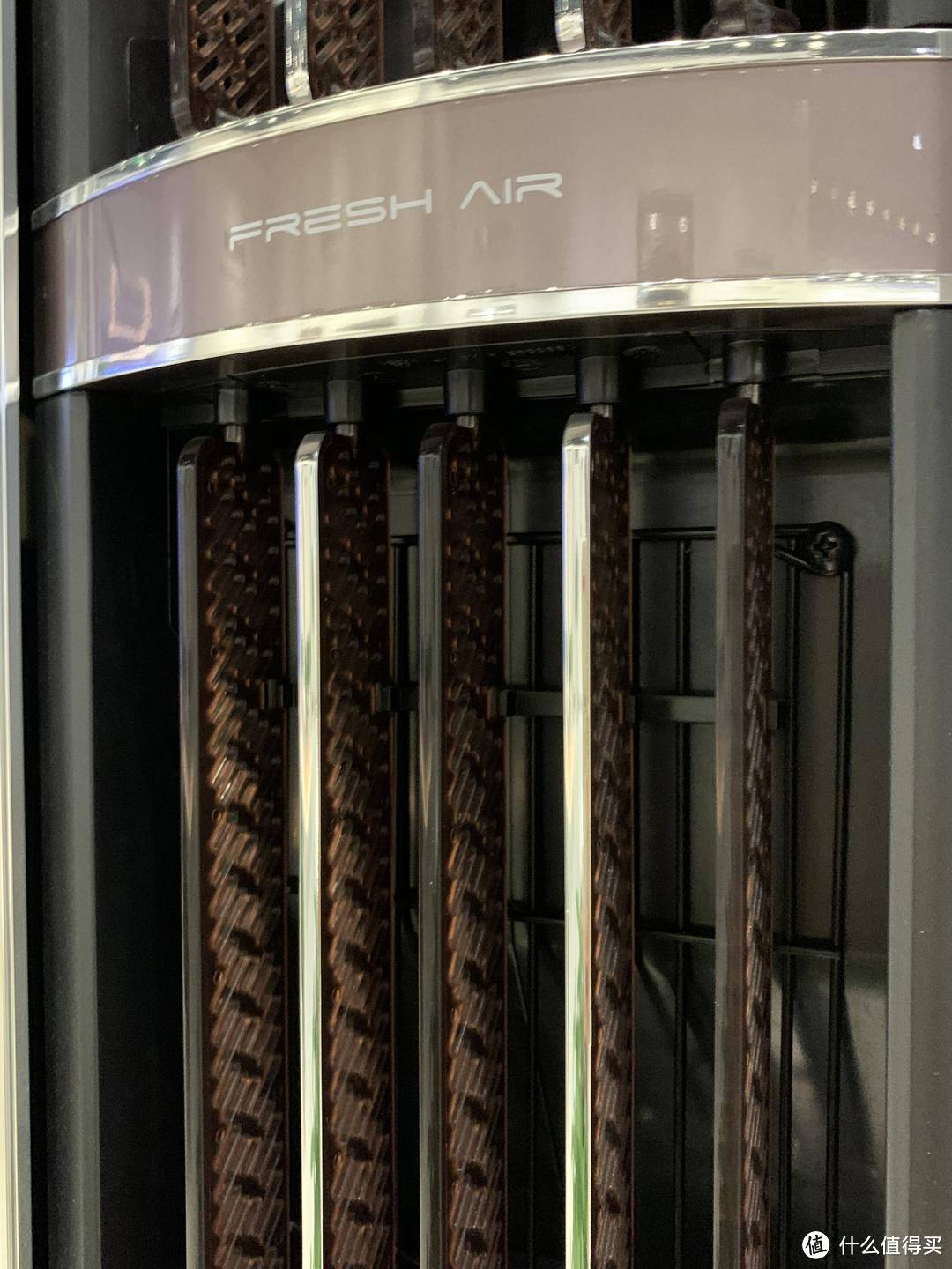 新风+舒适：海信3匹新风增氧一级能效变频客厅立式圆柱空调 简评