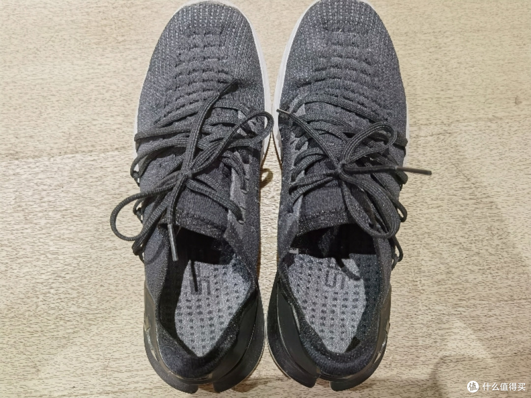 盘点穿过的跑鞋系列,各有特点|虽然已经穿“烂”的跑鞋,至今仍舍不得扔