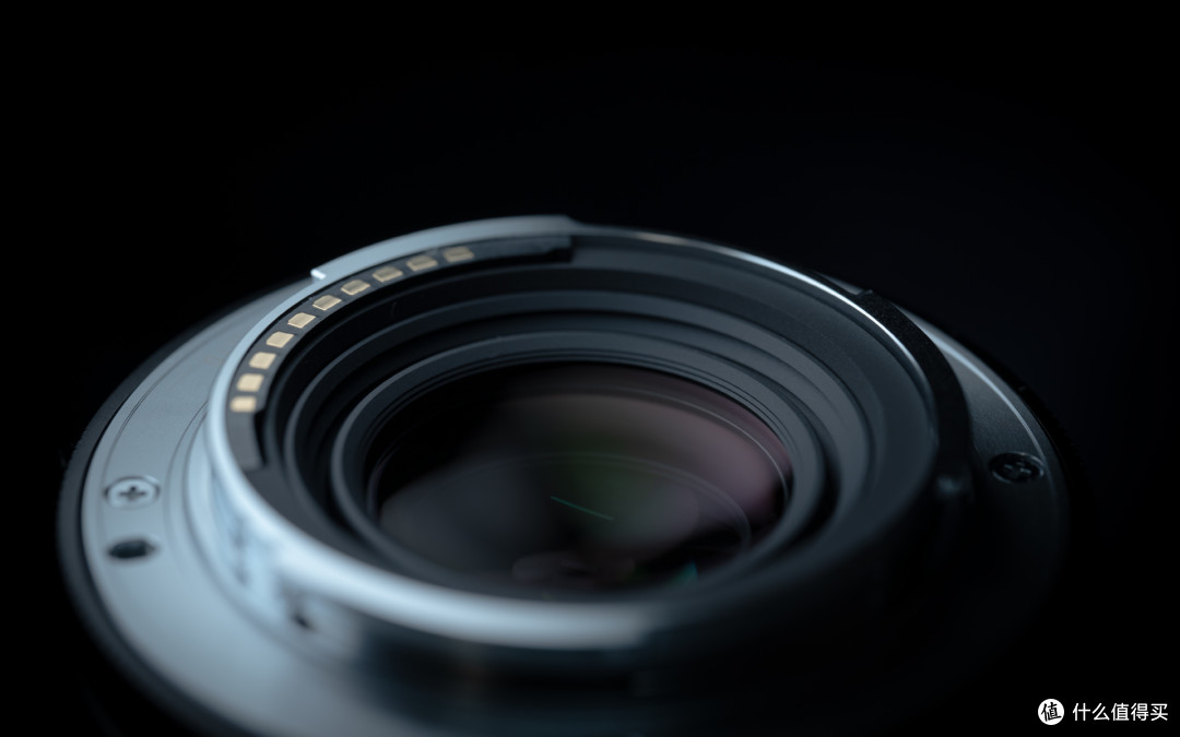 不到400克的精致：福伦达35mm F1.2 SONY E口镜头体验