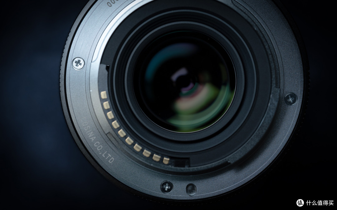 不到400克的精致：福伦达35mm F1.2 SONY E口镜头体验