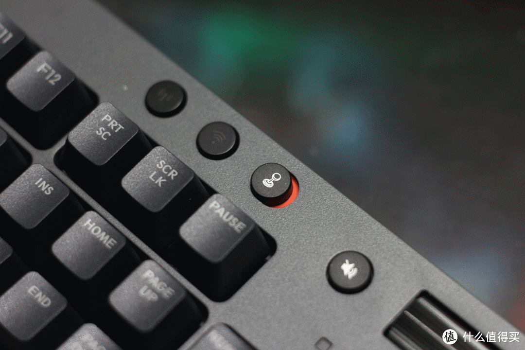 灵活三模连接,自带掌托,TTC青轴加持,矅越(TT)G521飞机家机械键盘