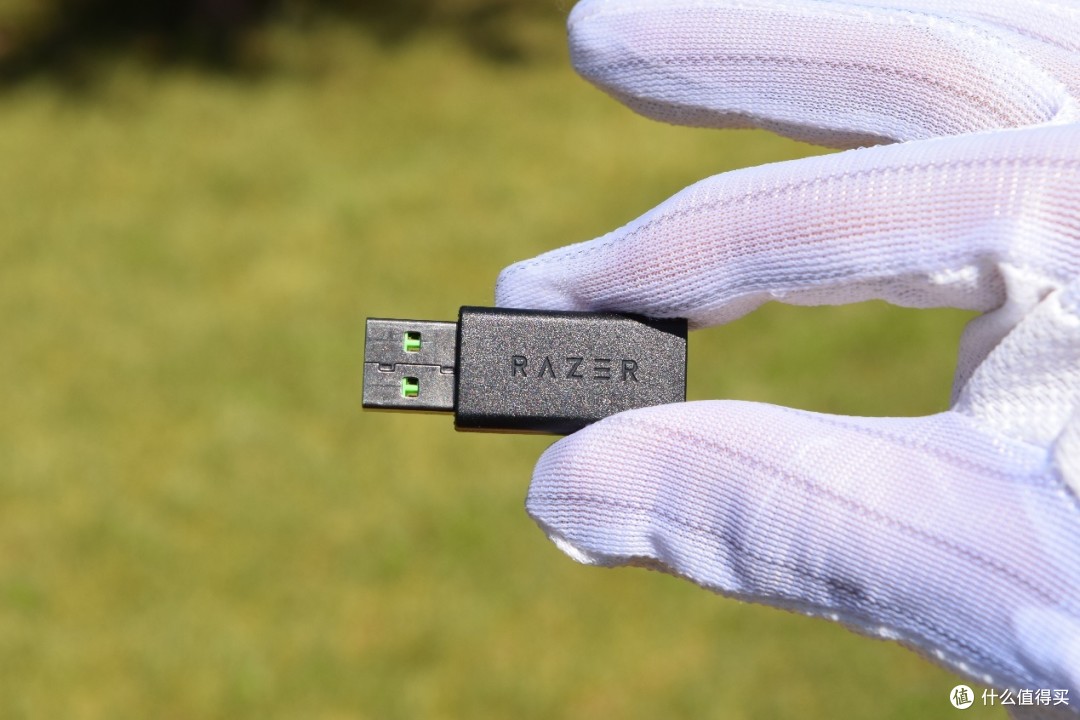 信仰的力量？双模、简约风设计的Razer Opus雷蛇寂星鲨头戴式主动降噪耳机