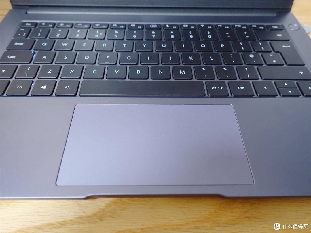 AMD锐龙7 3700U,荣耀MagicBook 14性价比非常突出