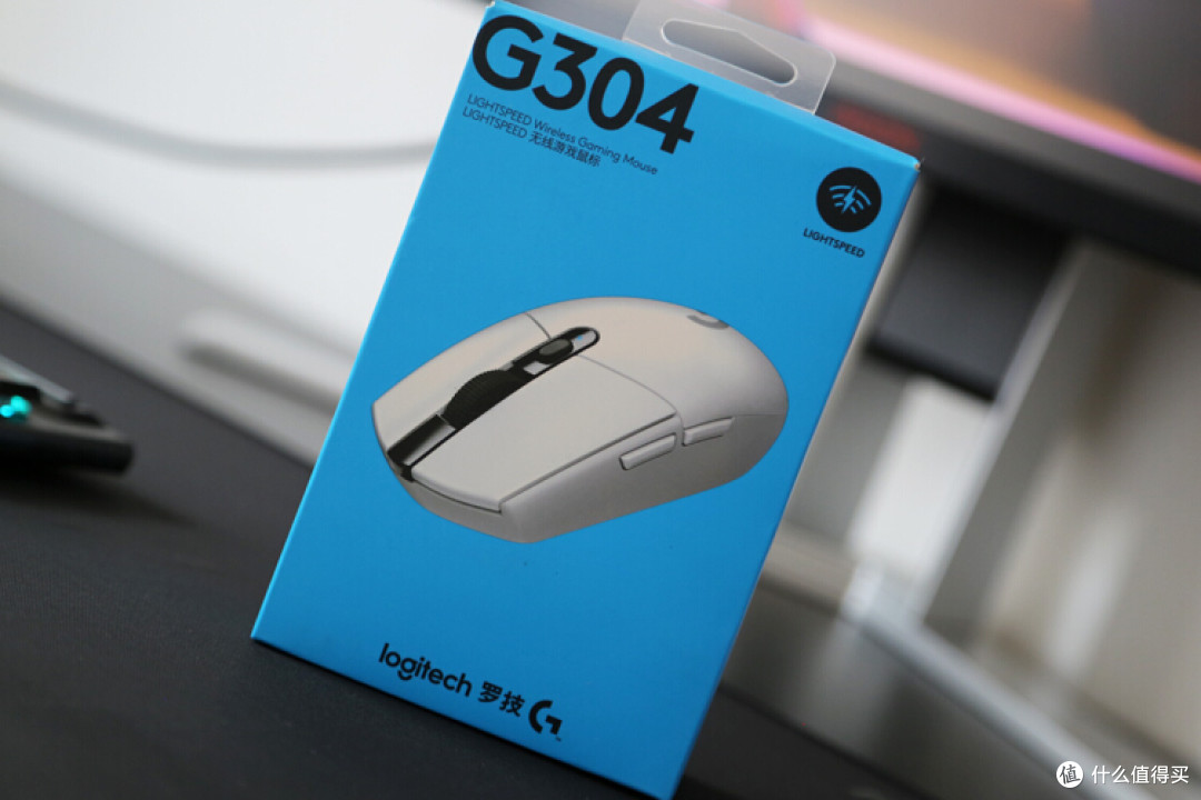 包装纯蓝配色,正面鼠标图罗技(g)g304lightspeed无线鼠标游戏鼠标轻质