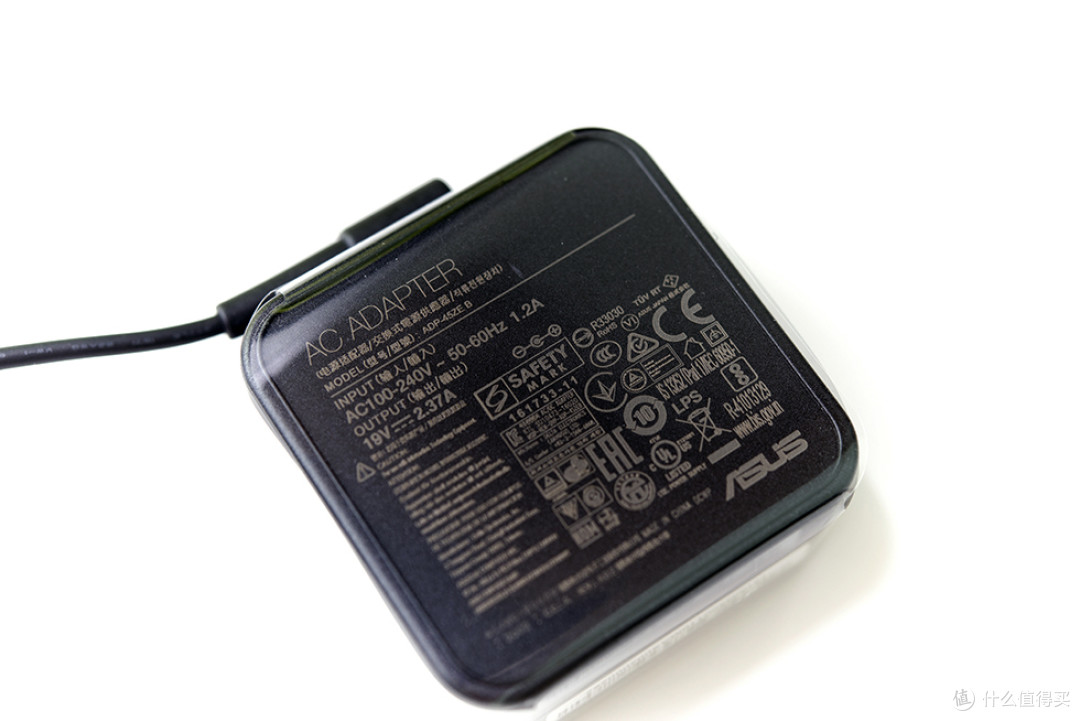 ASUS华硕最新WiFi6高性能路由AX86U使用评测