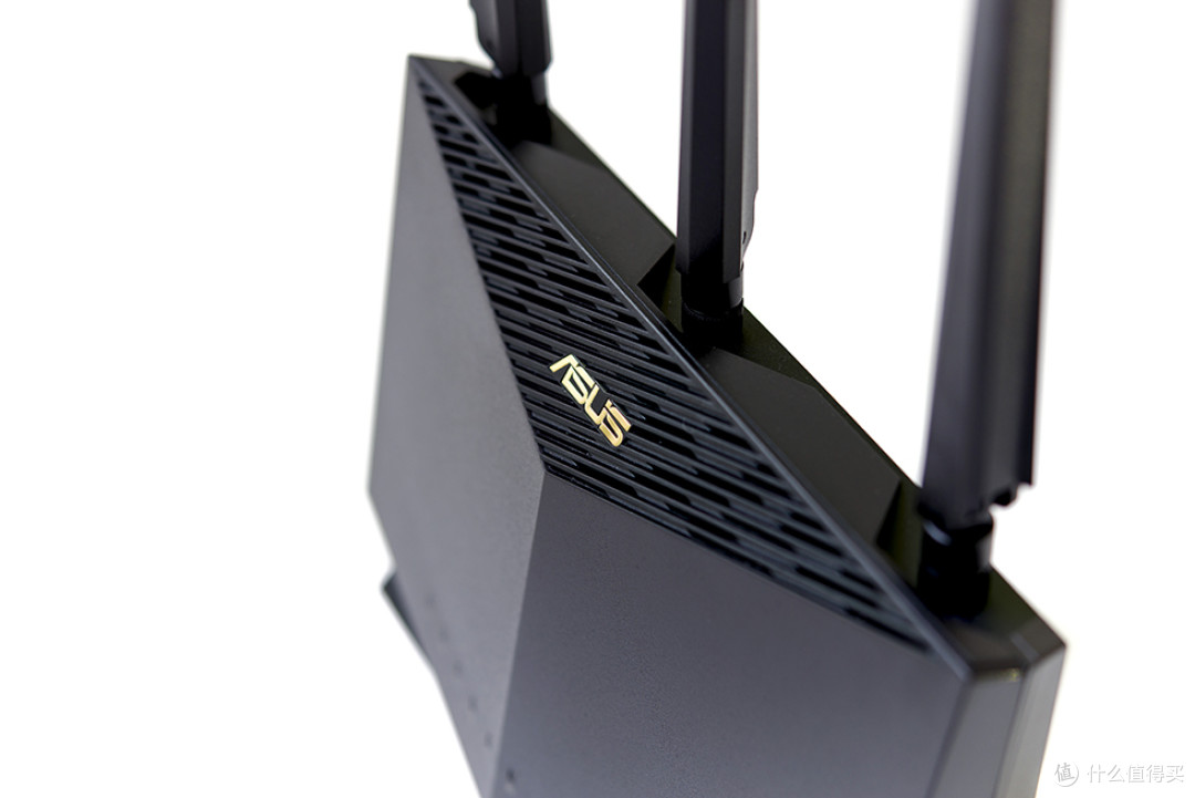 ASUS华硕最新WiFi6高性能路由AX86U使用评测
