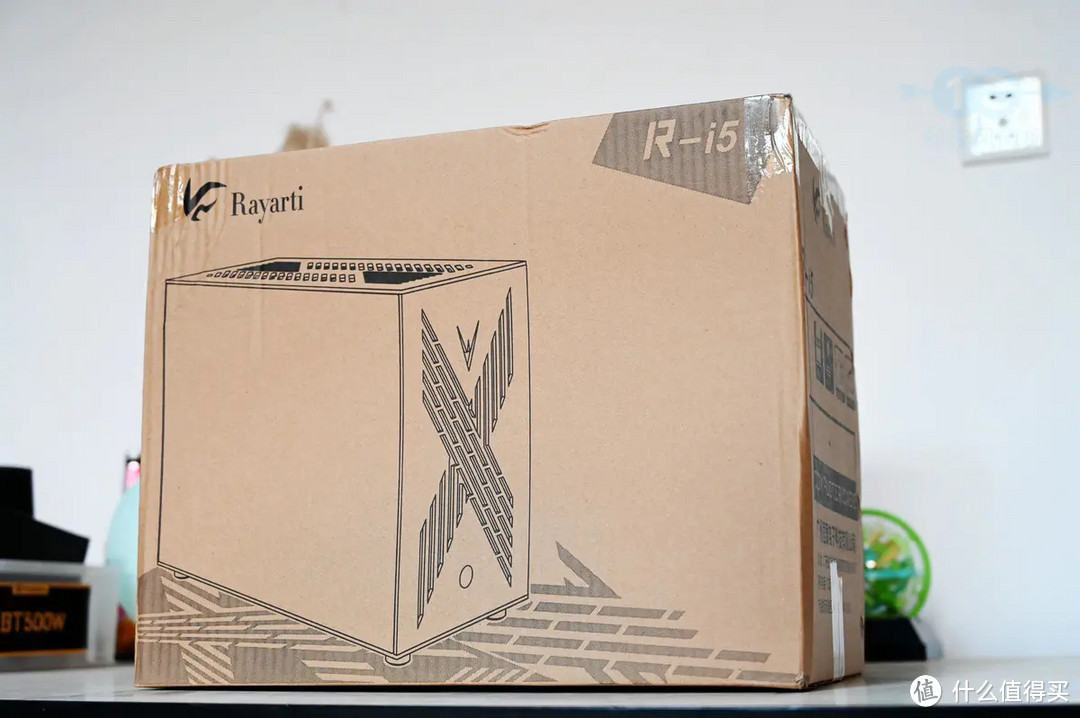 简约结实的ITX小机箱，体验ITX的第一站，雷匠R-i5上手玩