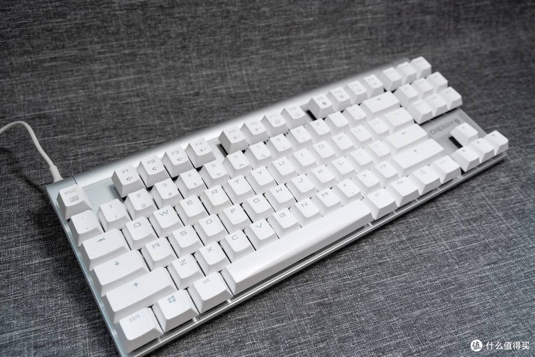 Cherry MX BOARD 8.0 机械键盘&Cherry MC 8.1 RGB游戏鼠标评测