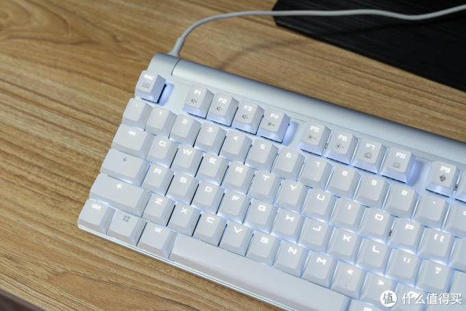 Cherry MX BOARD 8.0 机械键盘&Cherry MC 8.1 RGB游戏鼠标评测