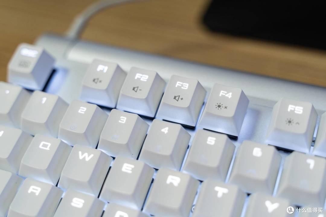 Cherry MX BOARD 8.0 机械键盘&Cherry MC 8.1 RGB游戏鼠标评测