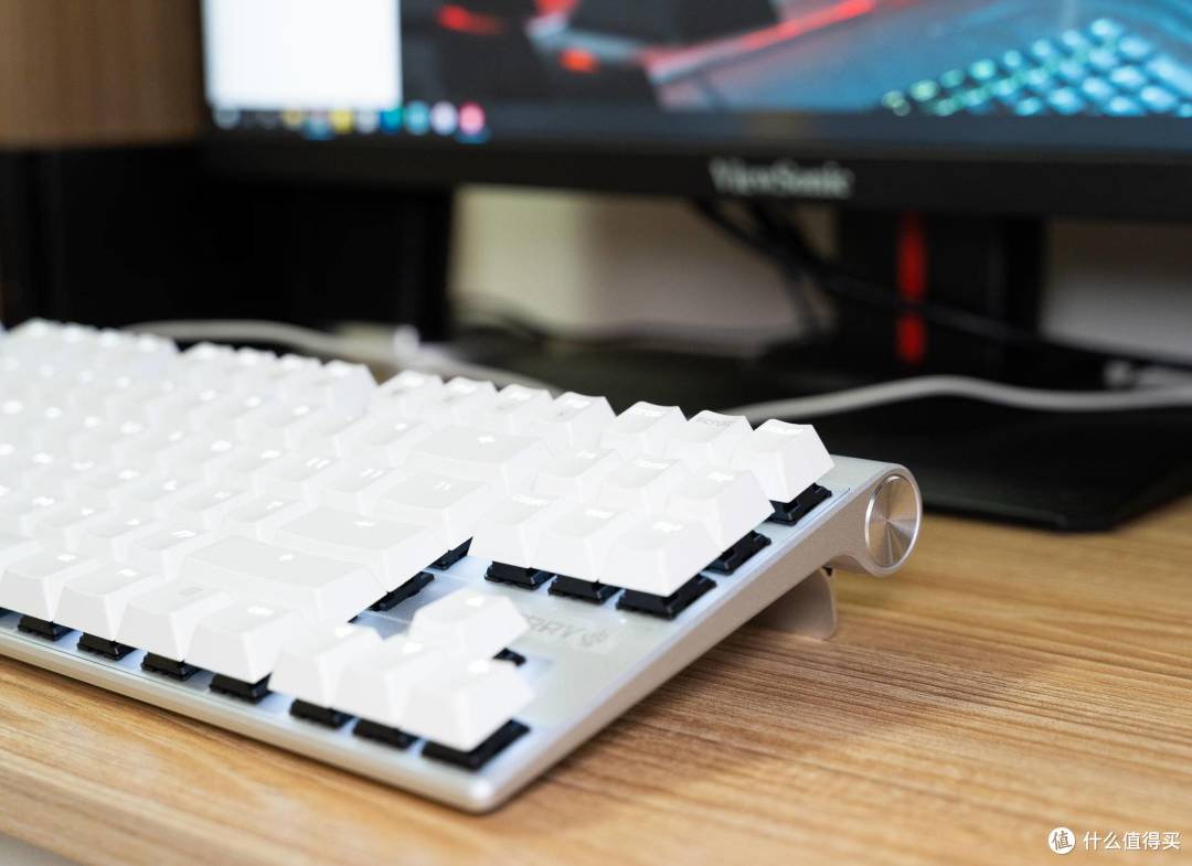 Cherry MX BOARD 8.0 机械键盘&Cherry MC 8.1 RGB游戏鼠标评测