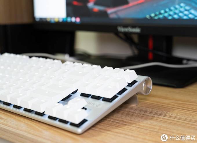 Cherry MX BOARD 8.0 机械键盘&Cherry MC 8.1 RGB游戏鼠标评测