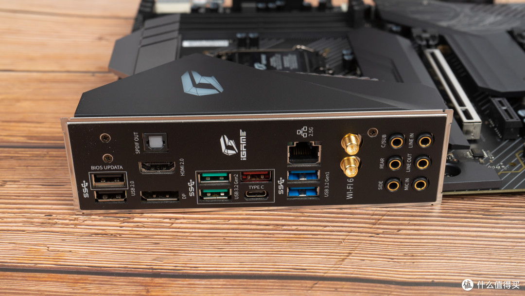 iGame Z490 Vulcan X主板新BIOS体验,附i7-10700K风冷超频和降压测试
