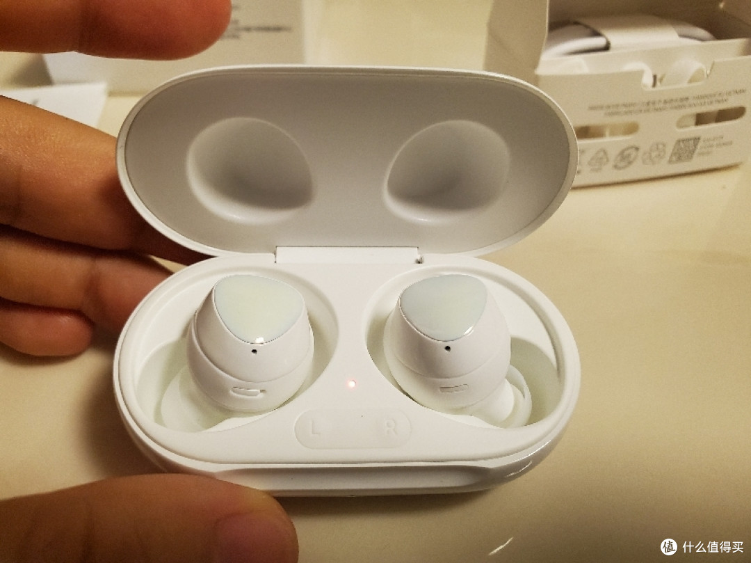 闲鱼650元淘的三星 Galaxy Buds+ 真无线蓝牙耳机 开箱