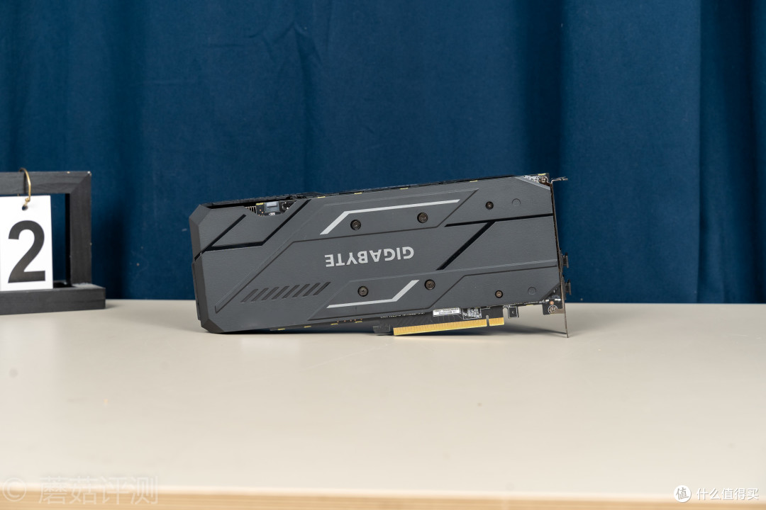 外观精致，性能强大、3700X+1660Super的高U低显装机 体验