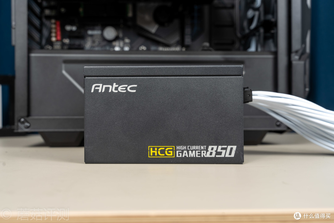 外观精致，性能强大、3700X+1660Super的高U低显装机 体验